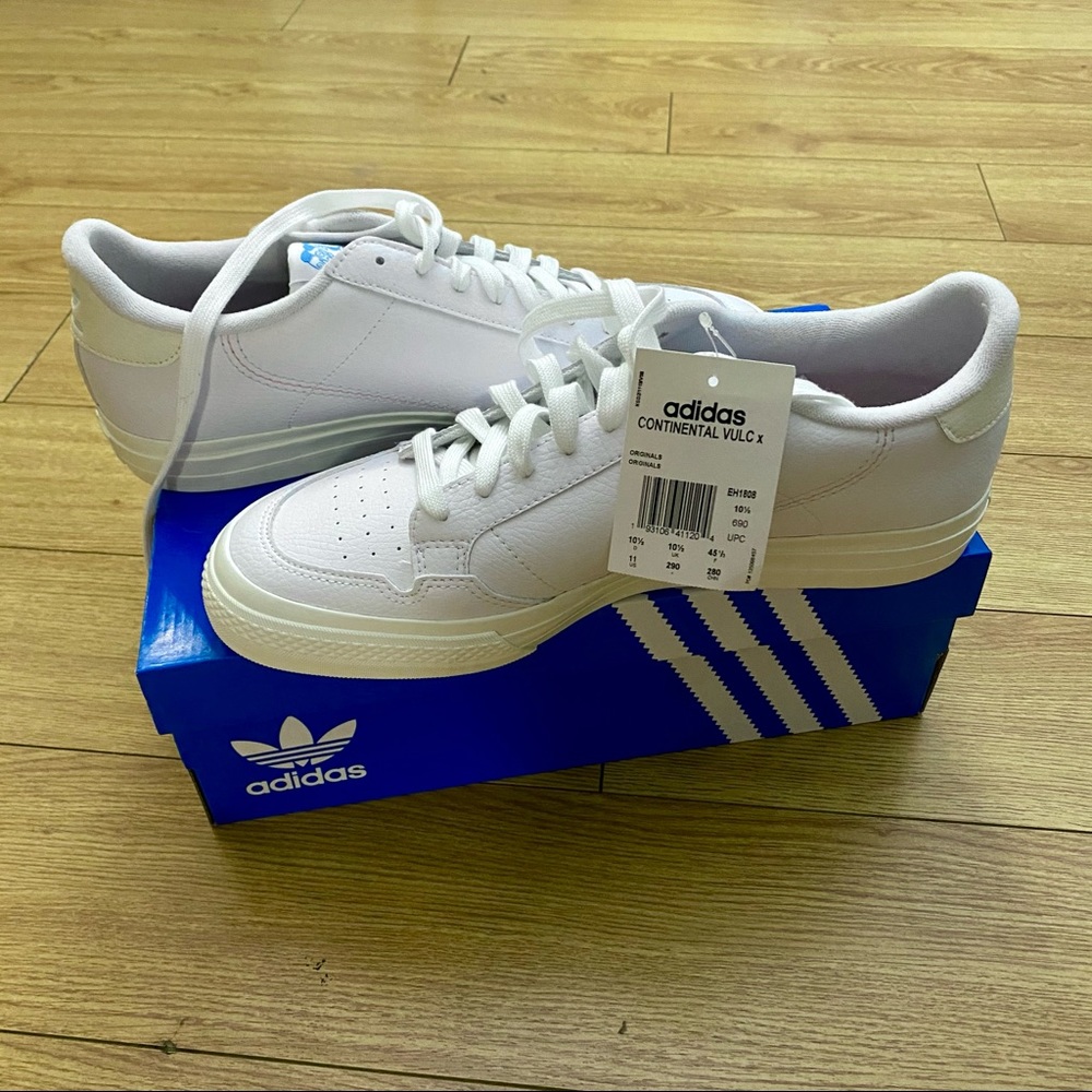 NWT Adidas Sneakers Size 11 - White